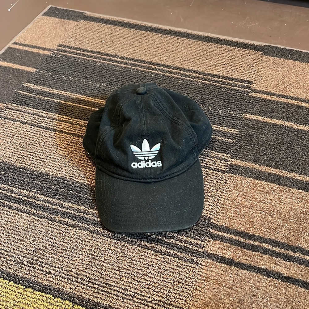 Black Adidas Ball cap - Picture 1 of 3